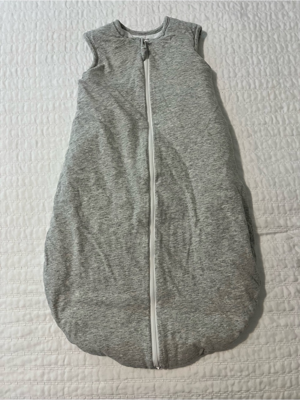 NWOT 2.5 tog small Grey Sleeveless Zip Front One-Piece Sleep Sack